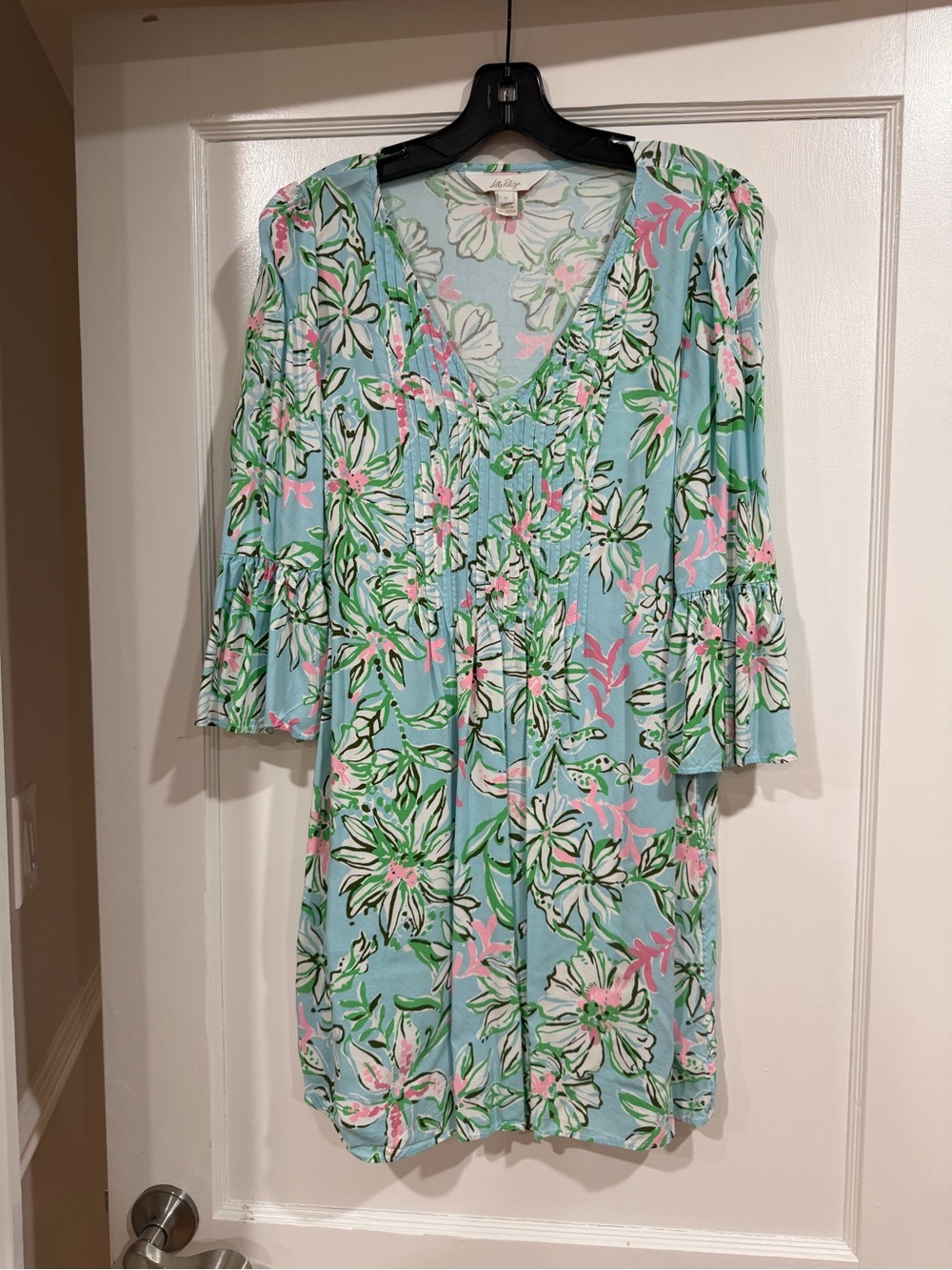 Lilly Pulitzer Seafoam Blue Floral V-Neck dress with mid sleeves